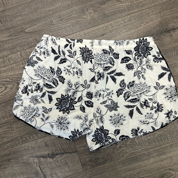 Soma Sleep Shorts - Picture 2 of 4